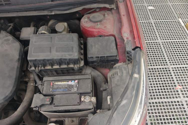 Used CHANGAN Eado 2015 1.6L Automatic Luxury Model Engine Bay Left