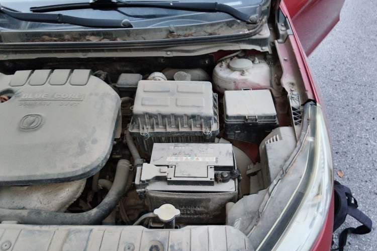 Used CHANGAN Eado 2015 1.6L Automatic Luxury Model Engine Bay Left