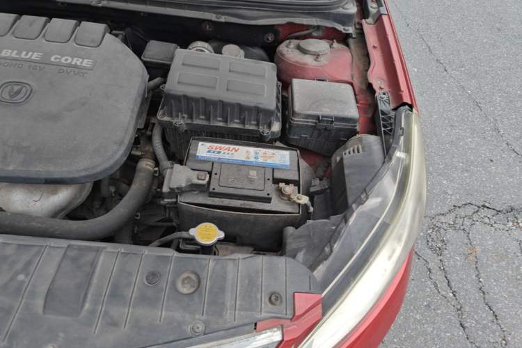 Used CHANGAN Eado 2015 1.6L Manual Luxury Model China IV Standard Engine Bay Left