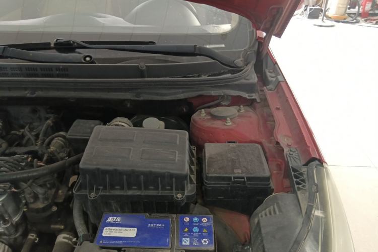 Used CHANGAN Eado 2015 1.6L Automatic Luxury Model Engine Bay Left