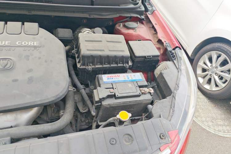 Used CHANGAN Eado 2015 1.6L Automatic Luxury Model Engine Bay Left