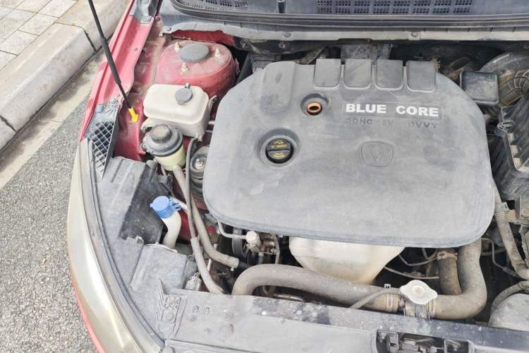 Used CHANGAN Eado 2015 1.6L Manual Junku Model China IV Standard Engine Bay Right