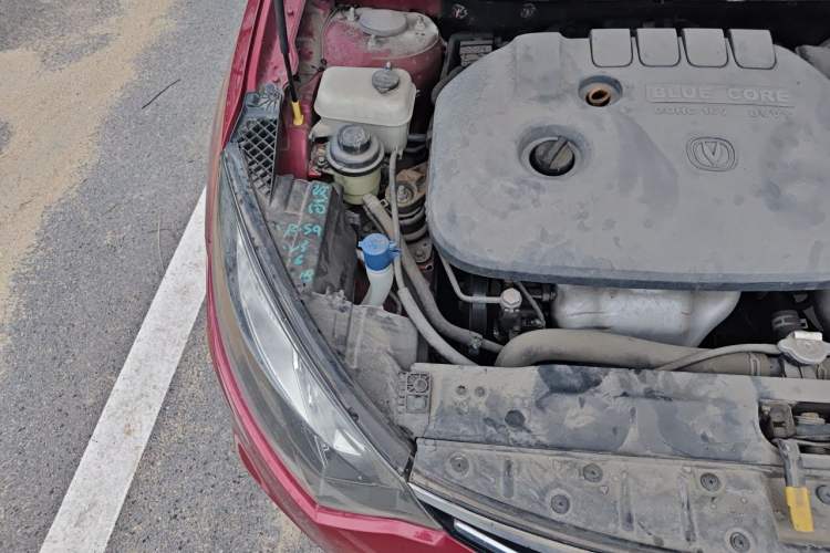 Used CHANGAN Eado 2015 1.6L Automatic Junku Model China V Standard Engine Bay Right