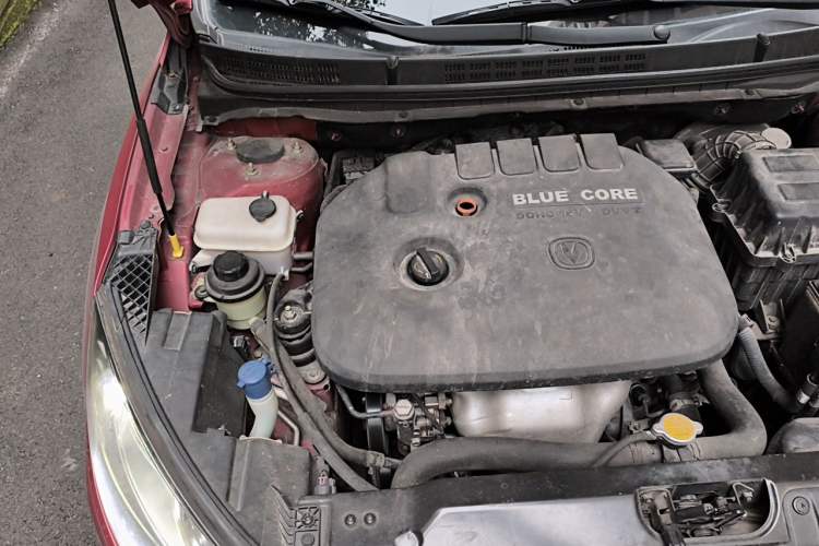 Used CHANGAN Eado 2015 1.6L Manual Junku Model China V Standard Engine Bay Right
