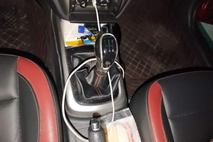 Used CHANGAN Eado 2015 1.6L Manual ZhiKu Model China IV Standard Gear Lever