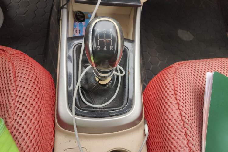 Used CHANGAN Eado 2015 1.6L Manual Luxury Model China V Standard Gear Lever