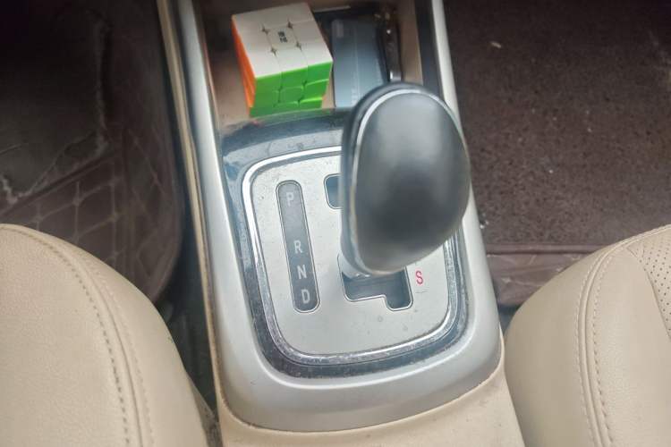 Used CHANGAN Eado 2015 1.6L Automatic Luxury Model Gear Lever