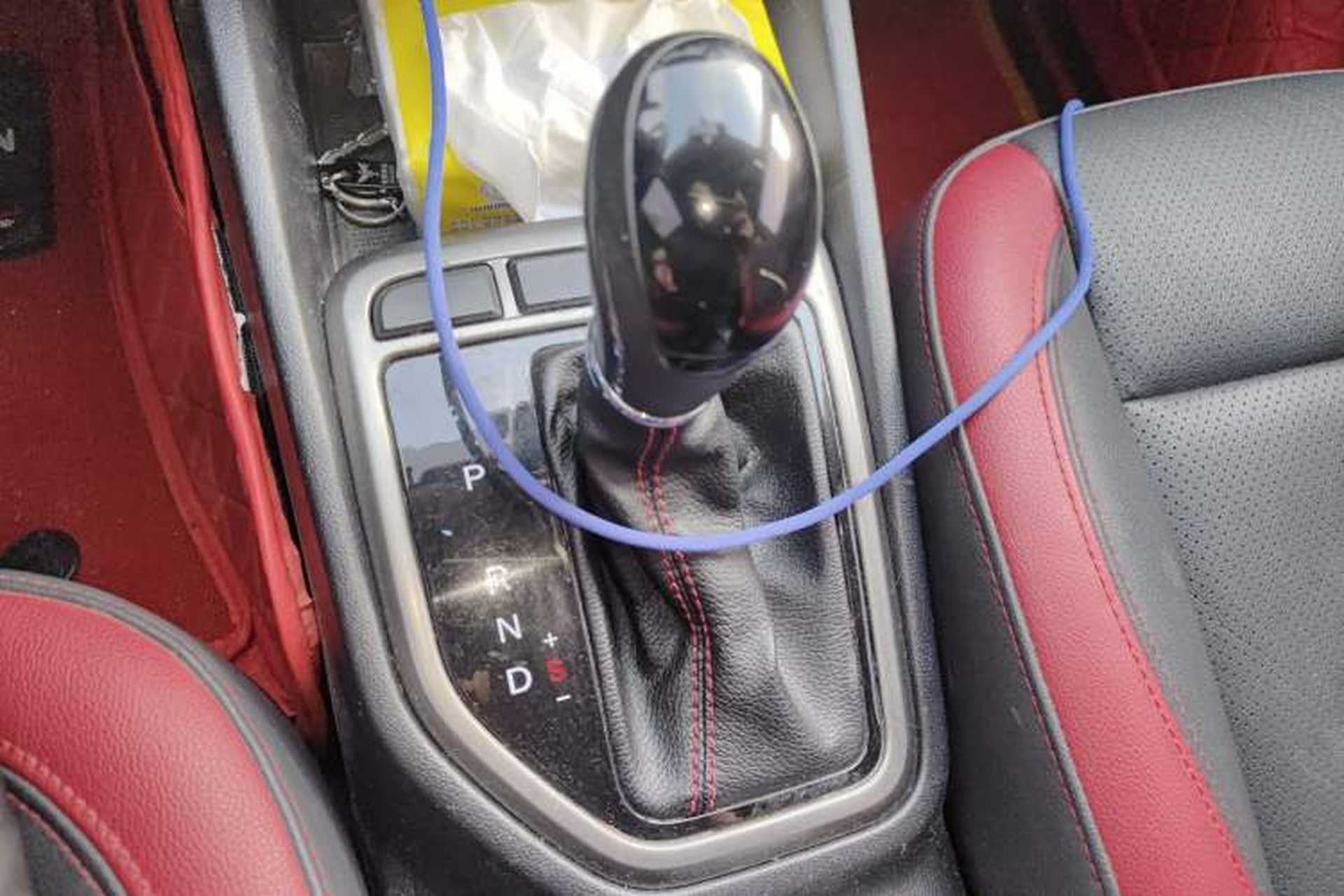 Used CHANGAN Eado 2015 1.6L Automatic Junku Model China V Standard Gear Lever