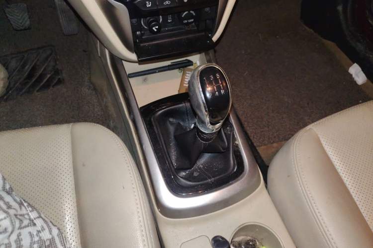 Used CHANGAN Eado 2015 1.6L Manual Shangkue Model China IV Gear Lever