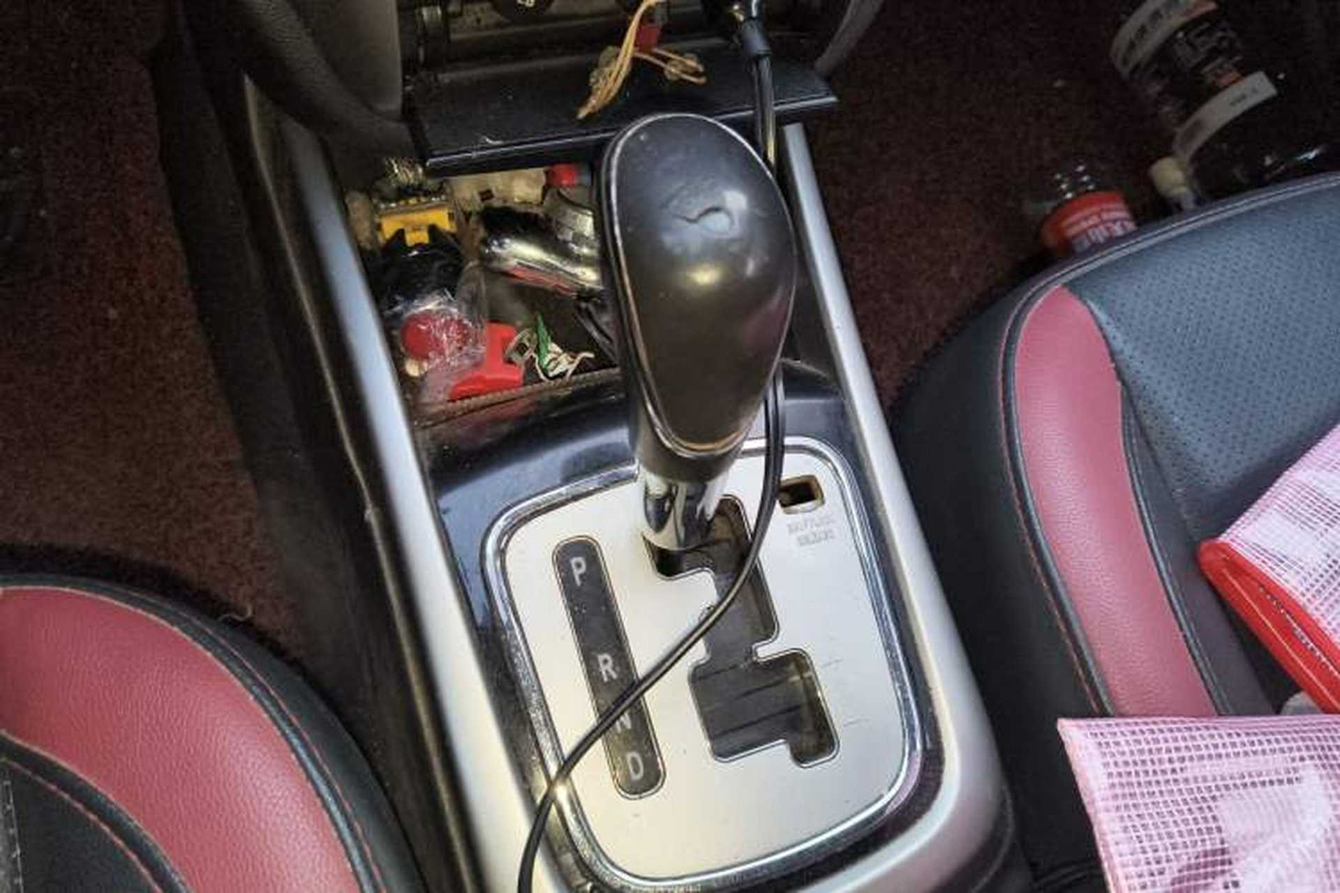Used CHANGAN Eado 2015 1.6L Automatic Junku Model China IV Standard Gear Lever