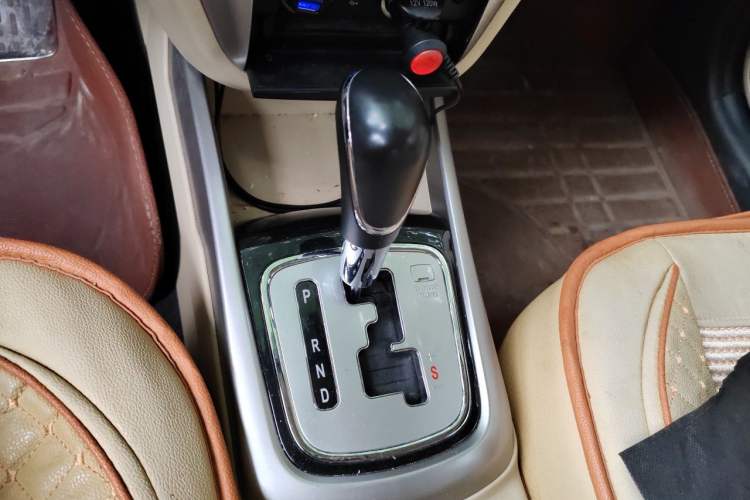 Used CHANGAN Eado 2015 1.6L Automatic Luxury Model Gear Lever