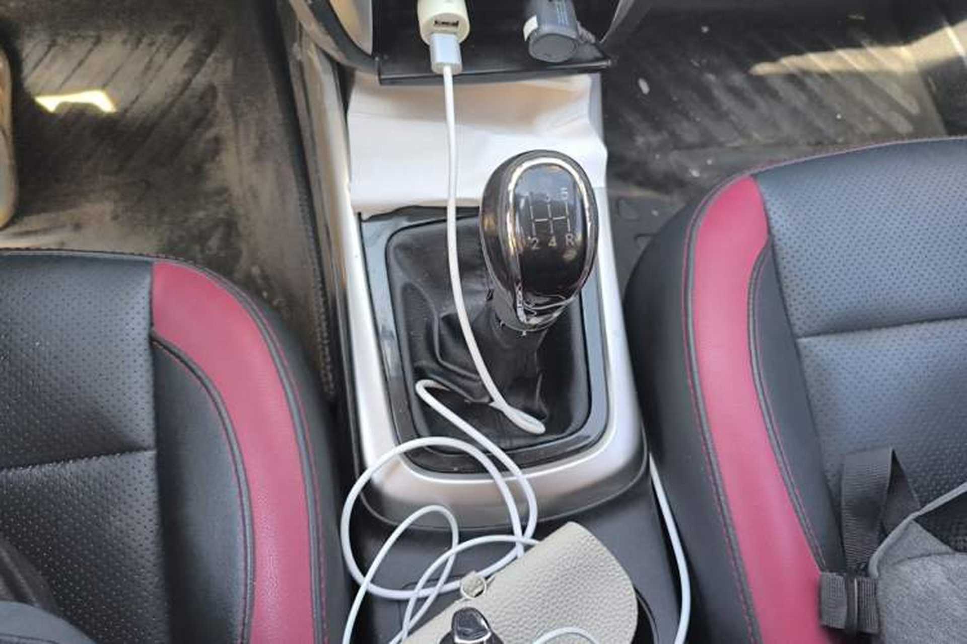 Used CHANGAN Eado 2015 1.6L Manual Junku Model China IV Standard Gear Lever