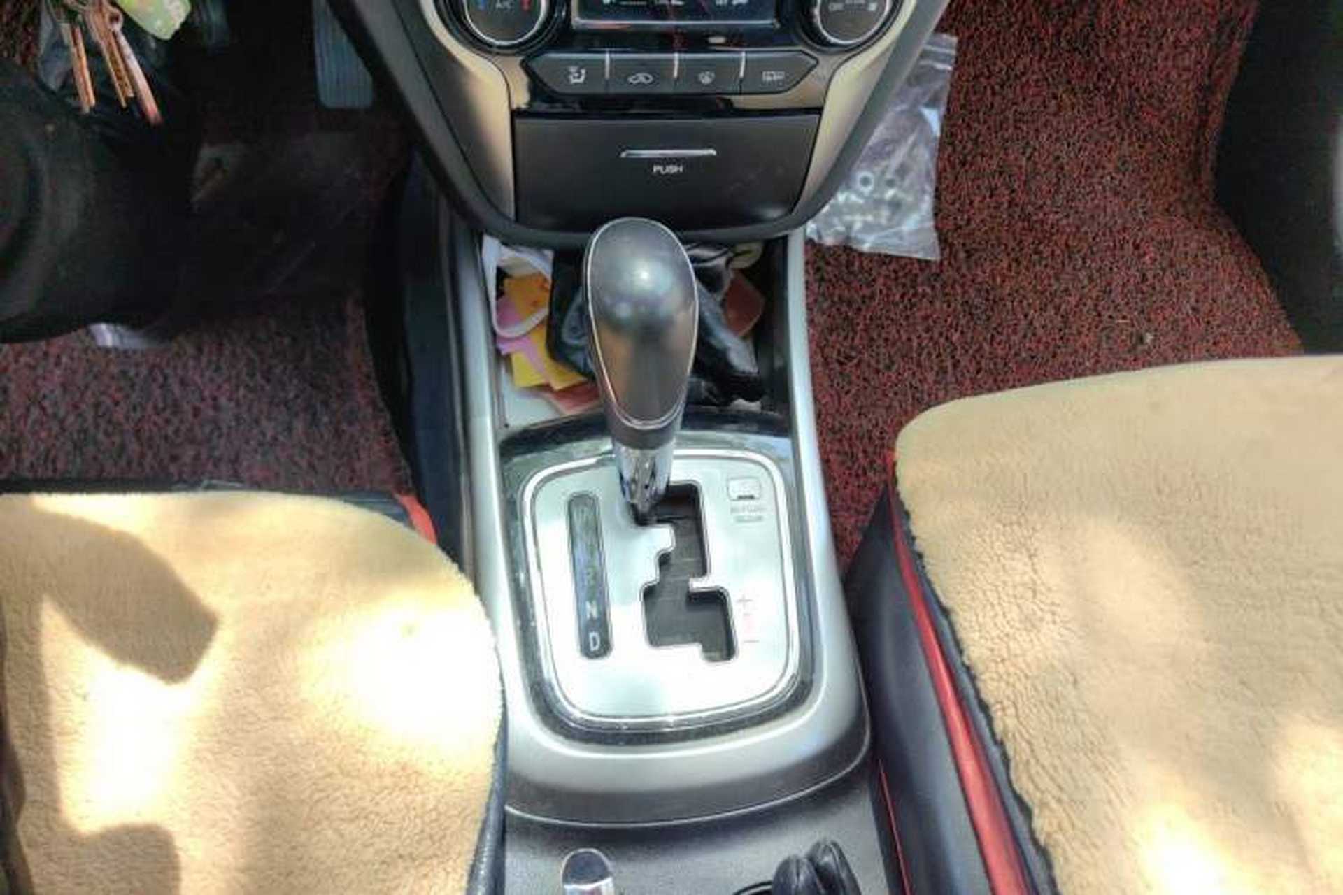 Used CHANGAN Eado 2015 1.6L Automatic Junku Model China IV Standard Gear Lever