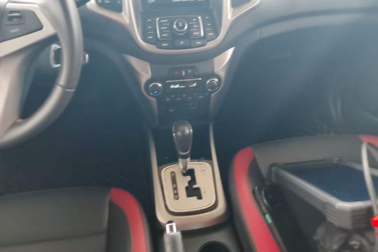 Used CHANGAN Eado 2015 1.6L Automatic Junku Model China IV Standard Gear Lever