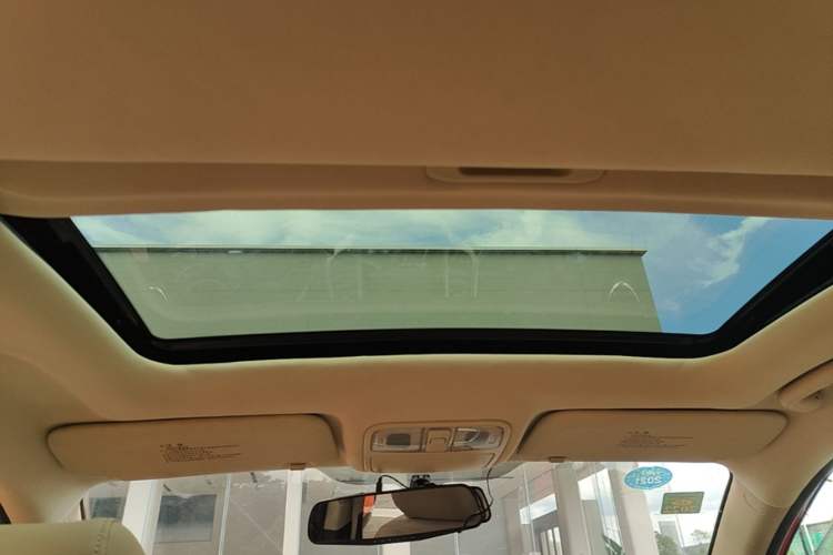 Used CHANGAN Eado 2015 1.6L Automatic Luxury Model Headliner