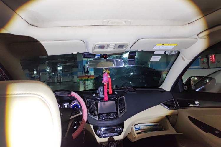 Used CHANGAN Eado 2015 1.6L Manual Luxury Model China IV Standard Headliner