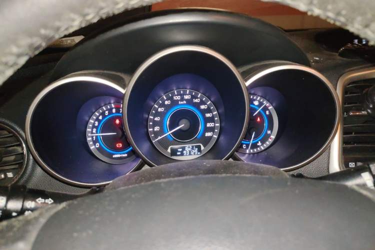 Used CHANGAN Eado 2015 1.6L Manual Shangkue Model China IV Instrument Cluster