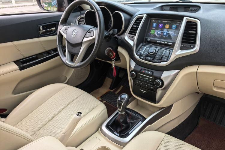 Used CHANGAN Eado 2015 1.6L Manual Luxury Model China V Standard Interior 2
