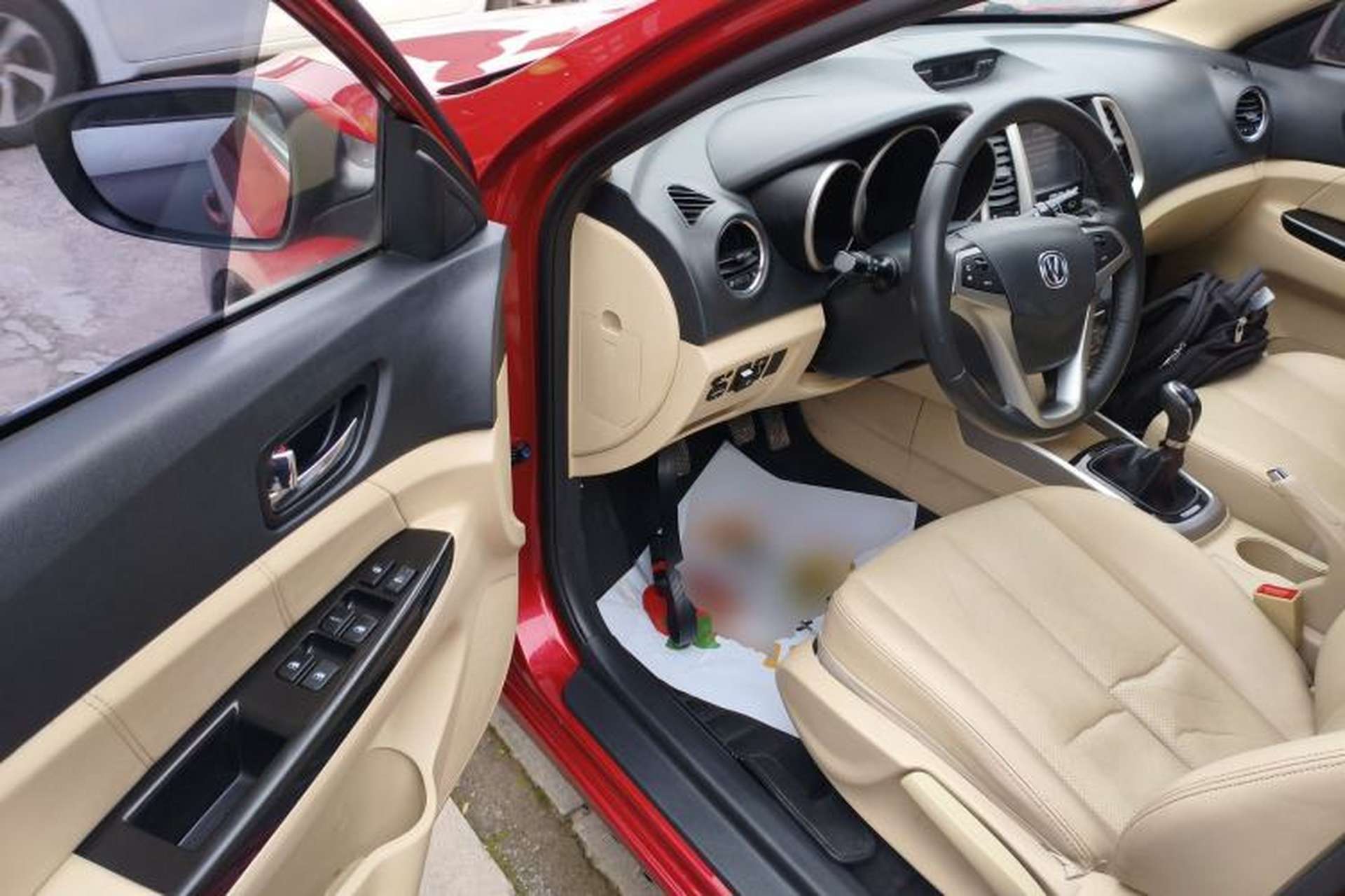 Used CHANGAN Eado 2015 1.6L Manual Luxury Model China V Standard Interior 3