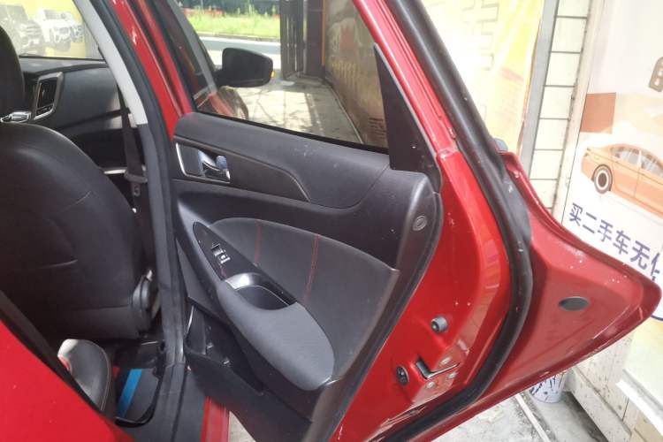 Used CHANGAN Eado 2015 1.6L Automatic Junku Model China IV Standard Interior 6