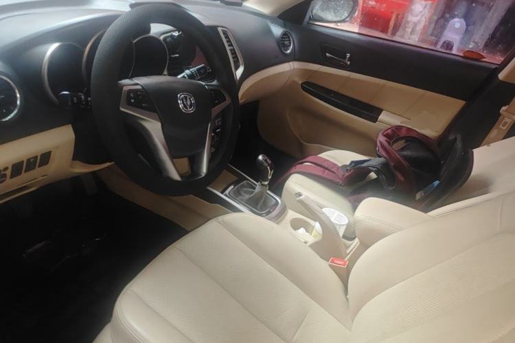 Used CHANGAN Eado 2015 1.6L Manual Flagship Model Left Front Seat