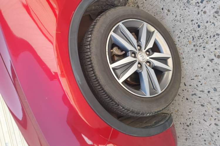 Used CHANGAN Eado 2015 1.6L Automatic Junku Model China IV Standard Left Front Wheel Hub