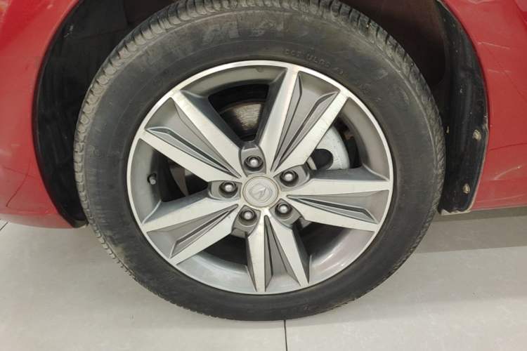 Used CHANGAN Eado 2015 1.6L Manual Luxury Model China V Standard Left Front Wheel Hub