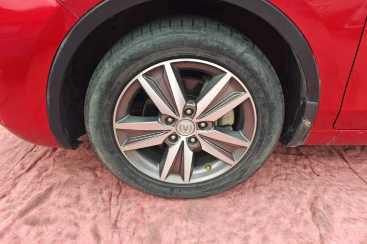 Used CHANGAN Eado 2015 1.6L Manual Junku Model China V Standard Left Front Wheel Hub