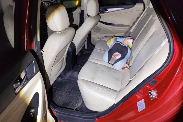Used CHANGAN Eado 2015 1.6L Manual Luxury Model China IV Standard Left Rear Seat