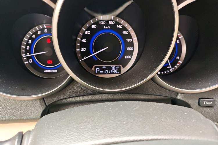 Used CHANGAN Eado 2015 1.6L Automatic Luxury Model Odometer Close Up