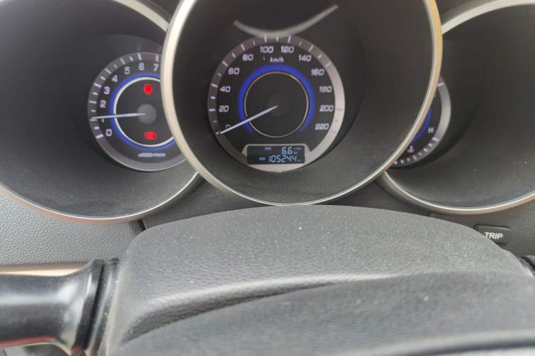 Used CHANGAN Eado 2015 1.6L Manual Luxury Model China V Standard Odometer Close Up