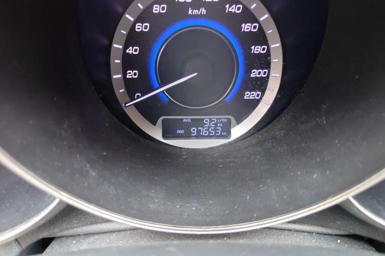 Used CHANGAN Eado 2015 1.6L Manual Luxury Model China V Standard Odometer Close Up