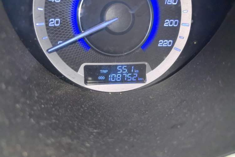 Used CHANGAN Eado 2015 1.6L Manual Luxury Model China IV Standard Odometer Close Up