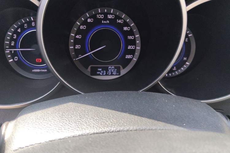 Used CHANGAN Eado 2015 1.6L Manual Elite Model China IV Standard Odometer Close Up