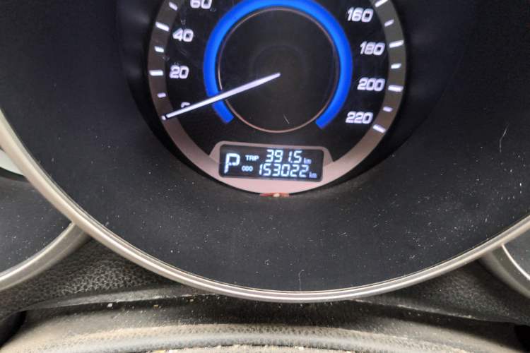 Used CHANGAN Eado 2015 1.6L Automatic Luxury Model Odometer Close Up