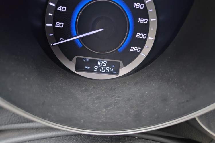 Used CHANGAN Eado 2015 1.6L Manual Luxury Model China IV Standard Odometer Close Up
