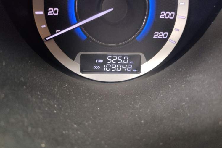Used CHANGAN Eado 2015 1.6L Manual Luxury Model China V Standard Odometer Close Up