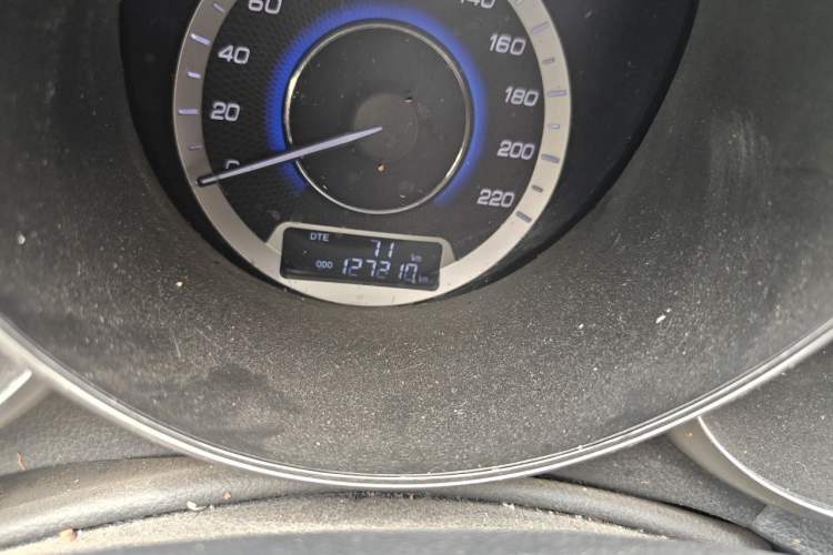 Used CHANGAN Eado 2015 1.6L Manual Junku Model China IV Standard Odometer Close Up
