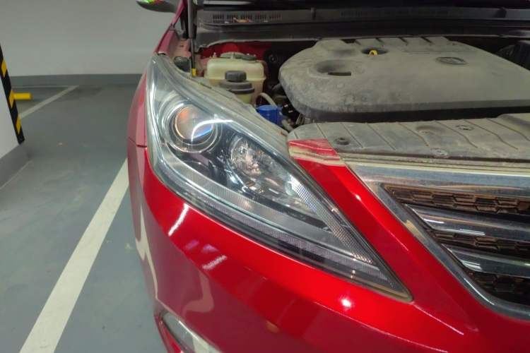 Used CHANGAN Eado 2015 1.6L Automatic Luxury Model Right Front Headlight