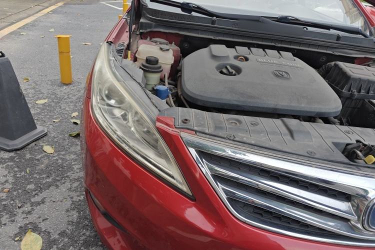 Used CHANGAN Eado 2015 1.6L Manual Luxury Model China IV Standard Right Front Headlight