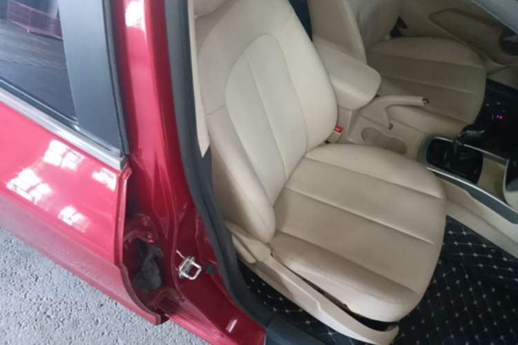 Used CHANGAN Eado 2015 1.6L Manual Luxury Model China V Standard Right Front Seat