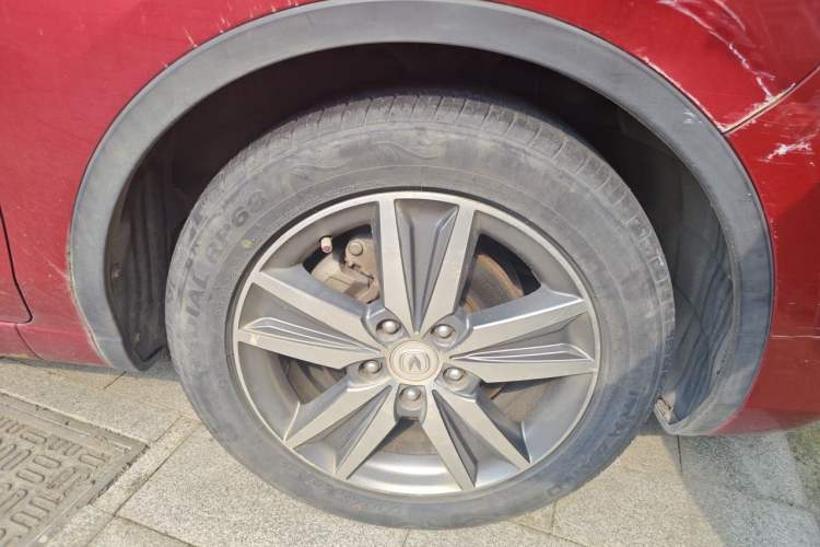 Used CHANGAN Eado 2015 1.6L Automatic Junku Model China V Standard Right Front Wheel Hub