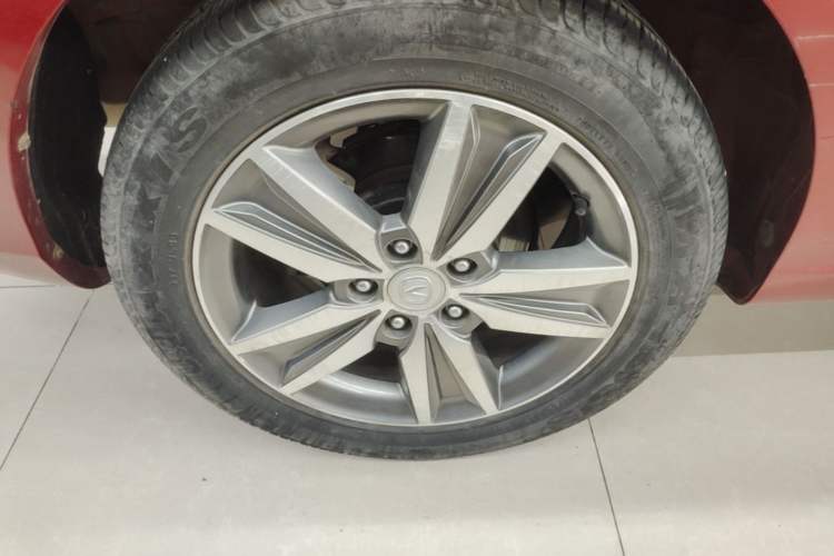 Used CHANGAN Eado 2015 1.6L Manual Luxury Model China V Standard Right Rear Wheel Hub