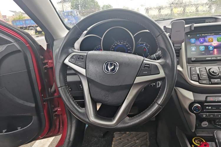 Used CHANGAN Eado 2015 1.6L Automatic Junku Model China V Standard Steering Wheel