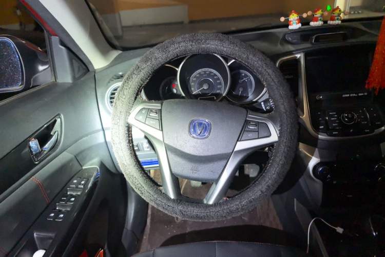 Used CHANGAN Eado 2015 1.6L Manual Luxury Model China IV Standard Steering Wheel