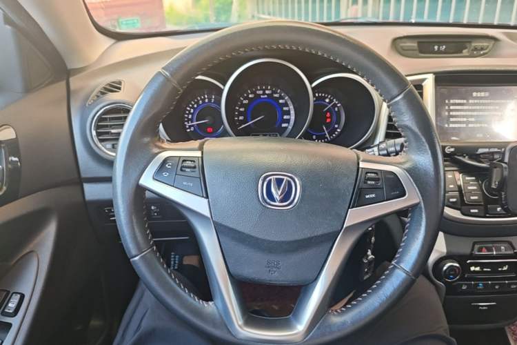 Used CHANGAN Eado 2015 1.6L Manual Junku Model China V Standard Steering Wheel