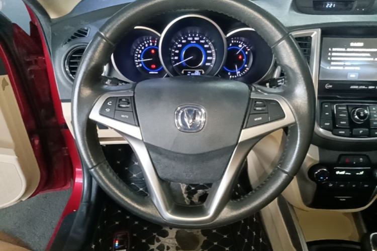 Used CHANGAN Eado 2015 1.6L Manual Luxury Model China V Standard Steering Wheel
