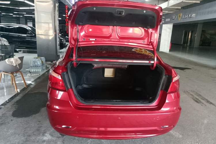 Used CHANGAN Eado 2015 1.6L Manual Luxury Model China V Standard Trunk