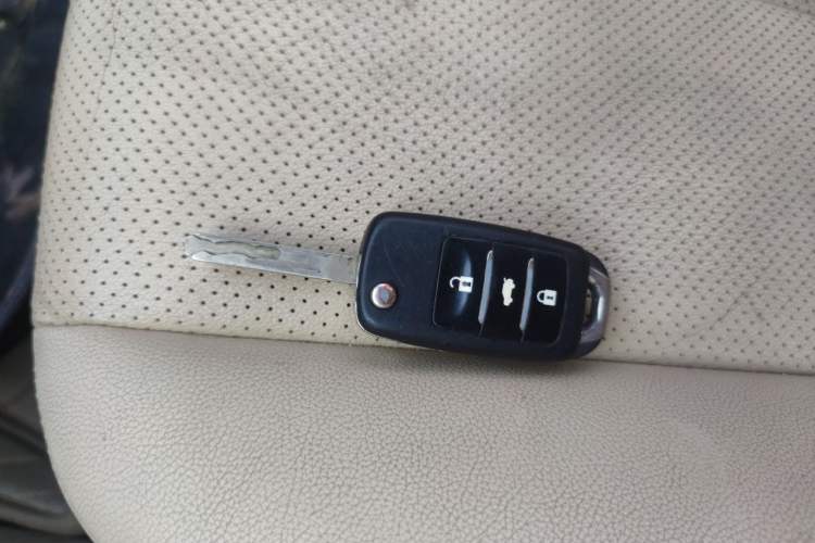 Used CHANGAN Eado 2015 1.6L Manual Luxury Model China V Standard Vehicle Key