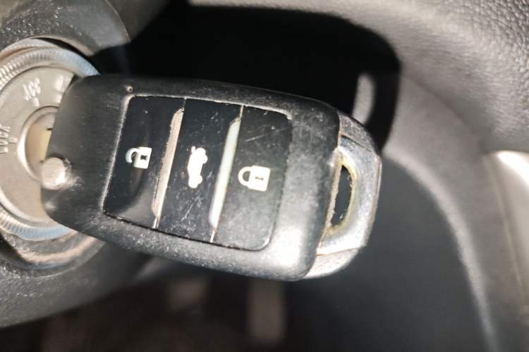 Used CHANGAN Eado 2015 1.6L Manual ZhiKu Model China IV Standard Vehicle Key